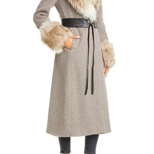 ISO Irina Coat in Charcoal & Natural
Cinq a Sept